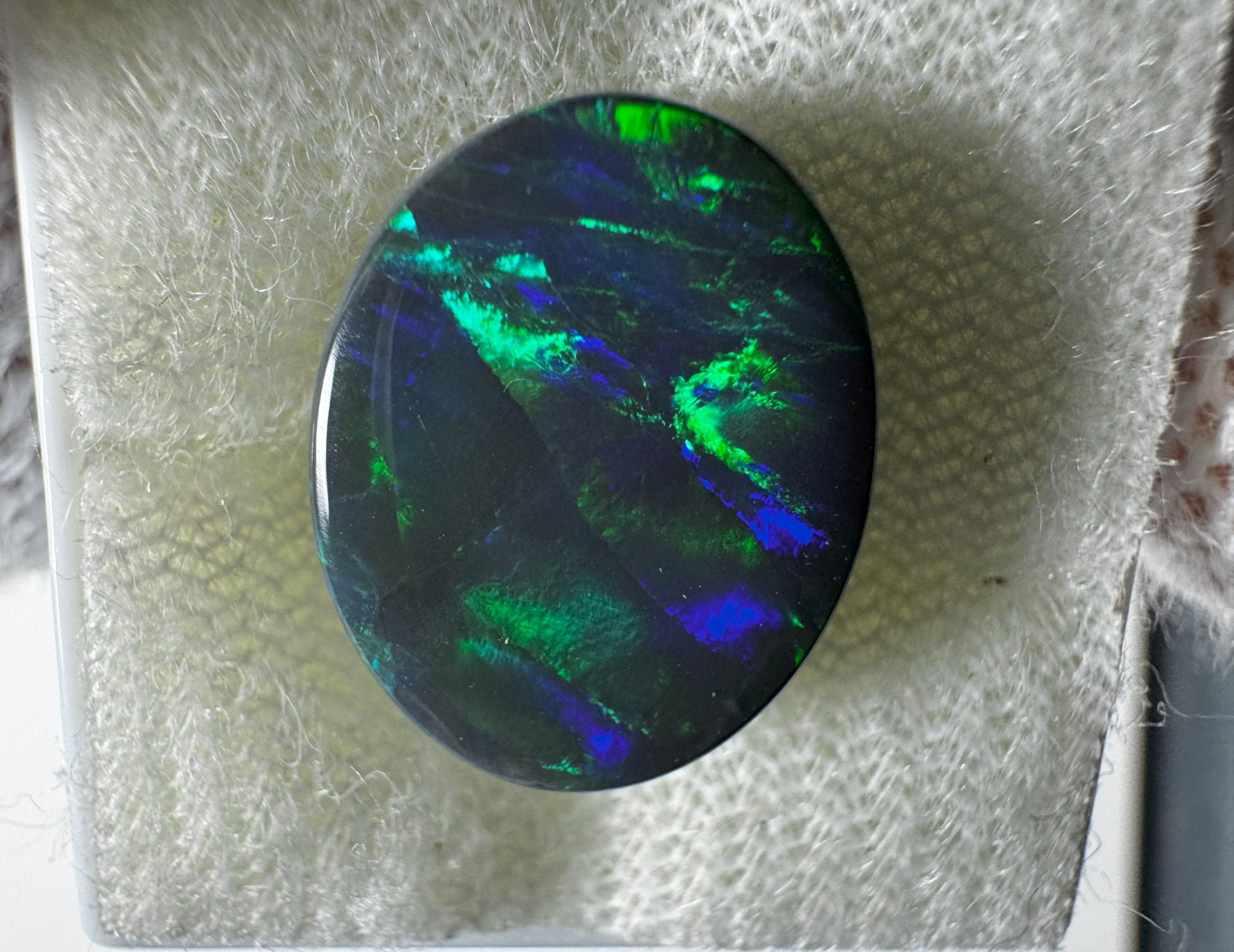 8.12 ct Exquisite Black Opal (N1, B1)