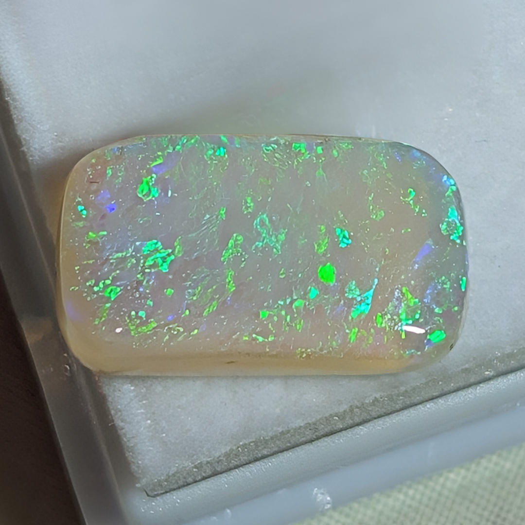 4.60 ct Cushion Crystal Opal