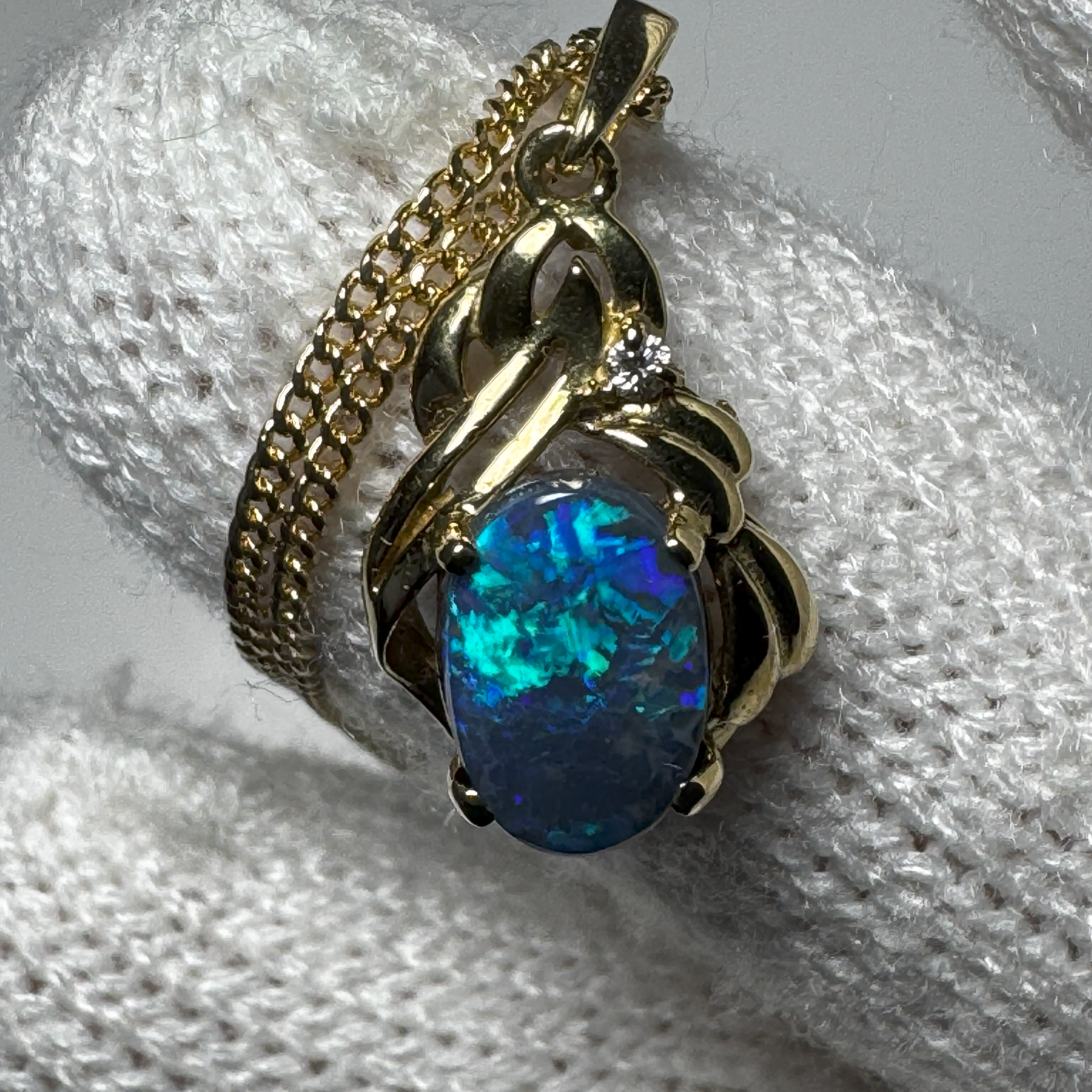 2.00 ct Solid Black Opal Pendant set in 18k Gold Pendant, Genuine Diamond