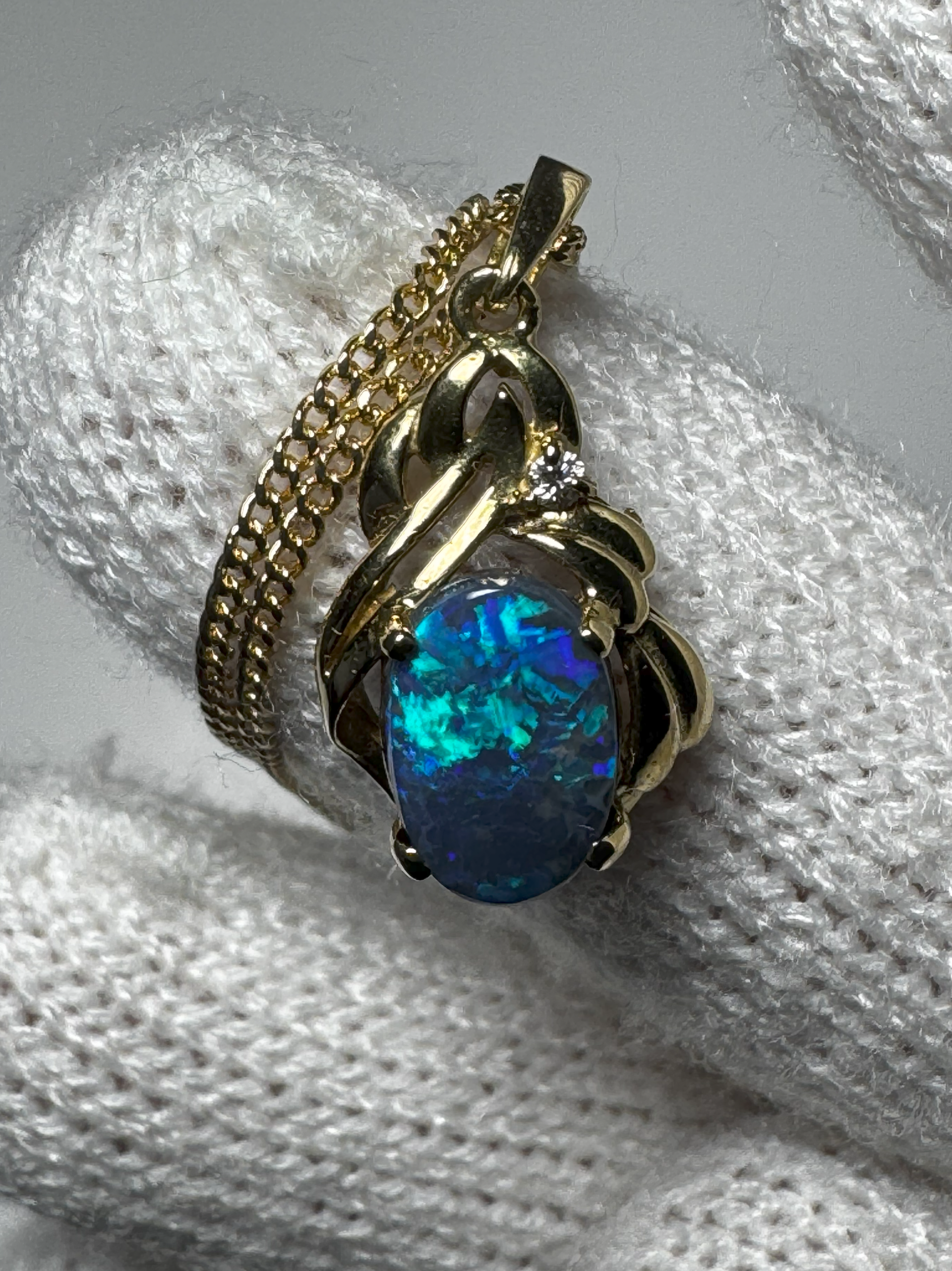 2.00 ct Solid Black Opal Pendant set in 18k Gold Pendant, Genuine Diamond