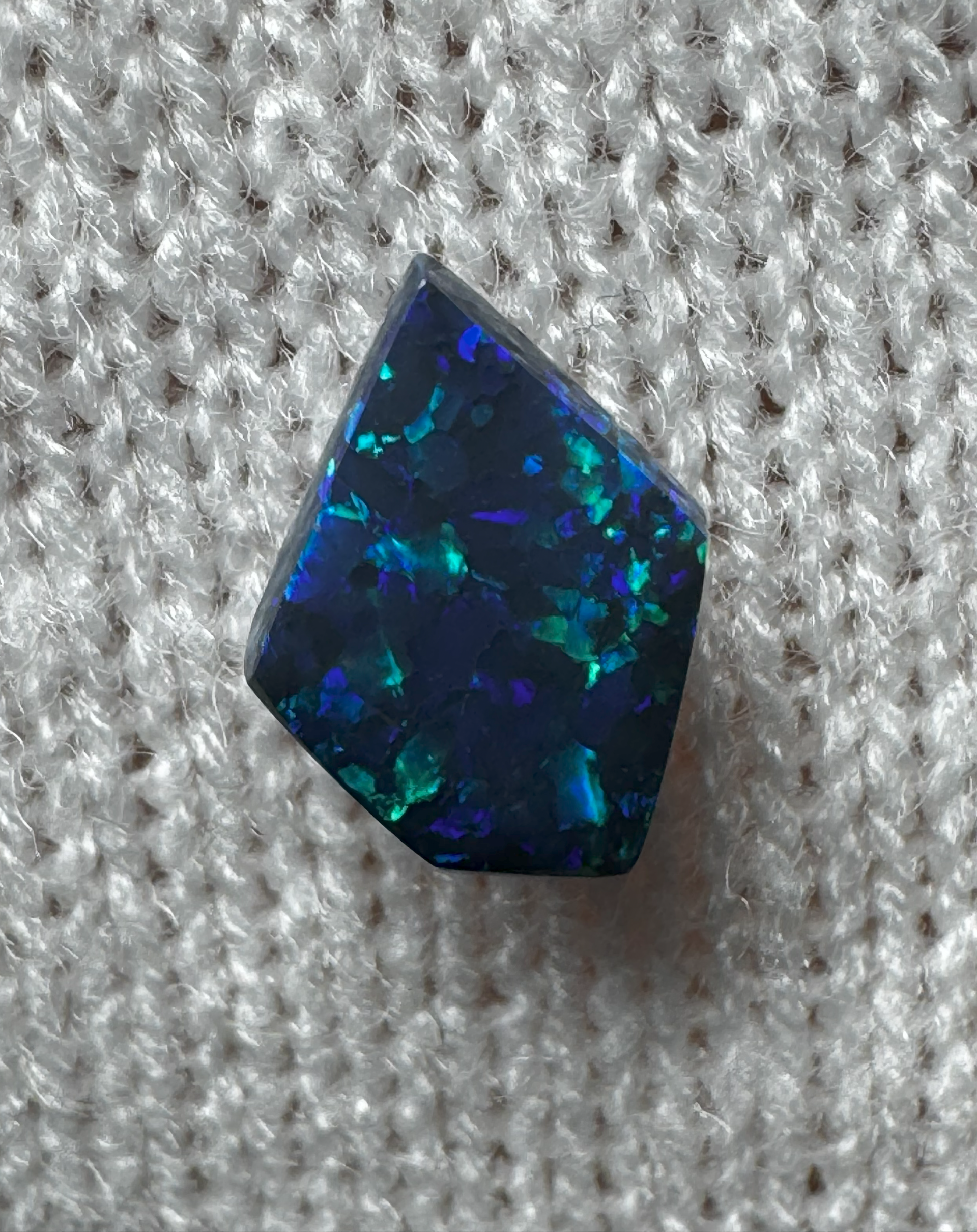 2.20 ct Freeform Black Opal - Image 5