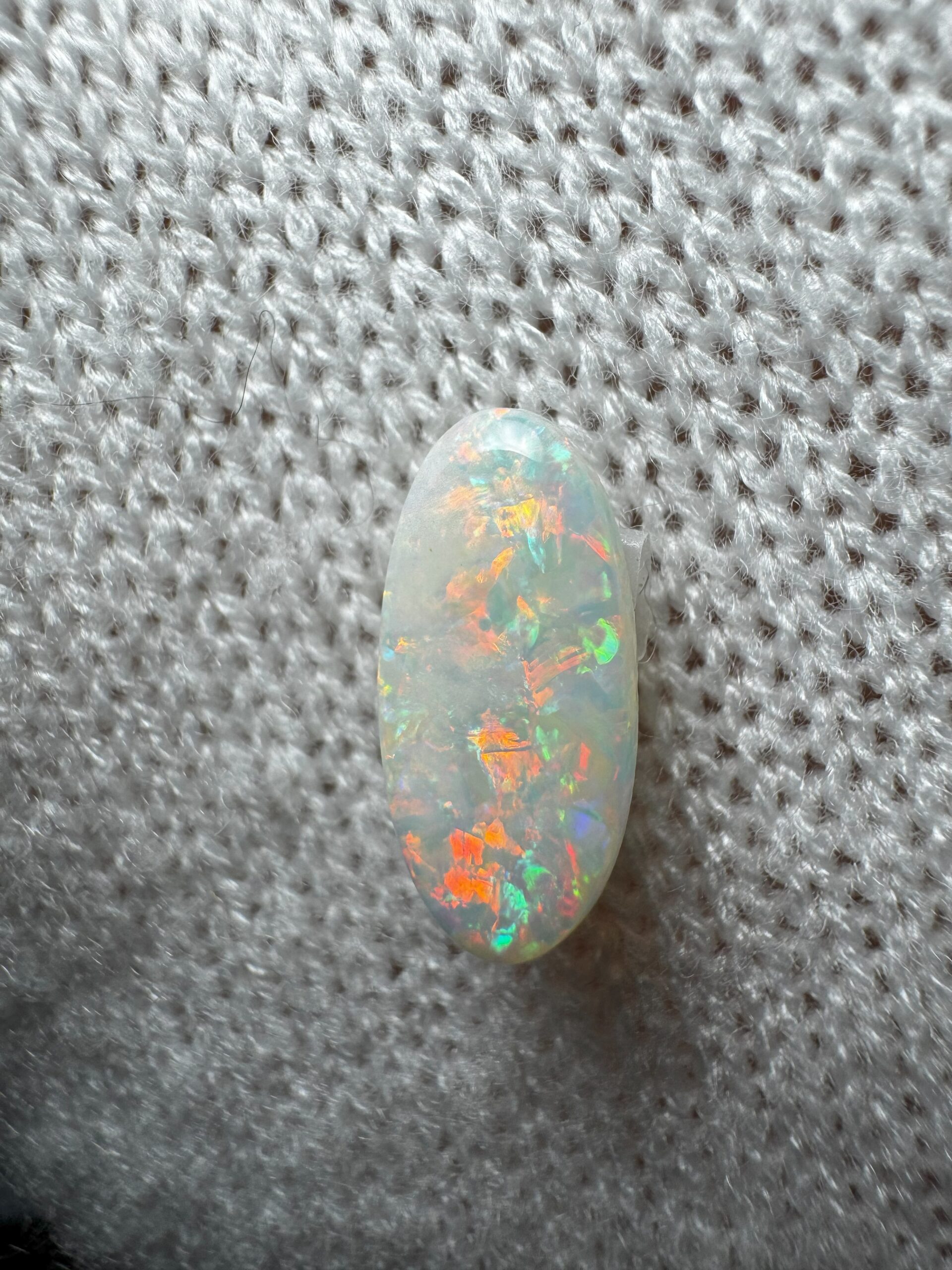 1.800 ct Oval Crystal Opal - Image 2
