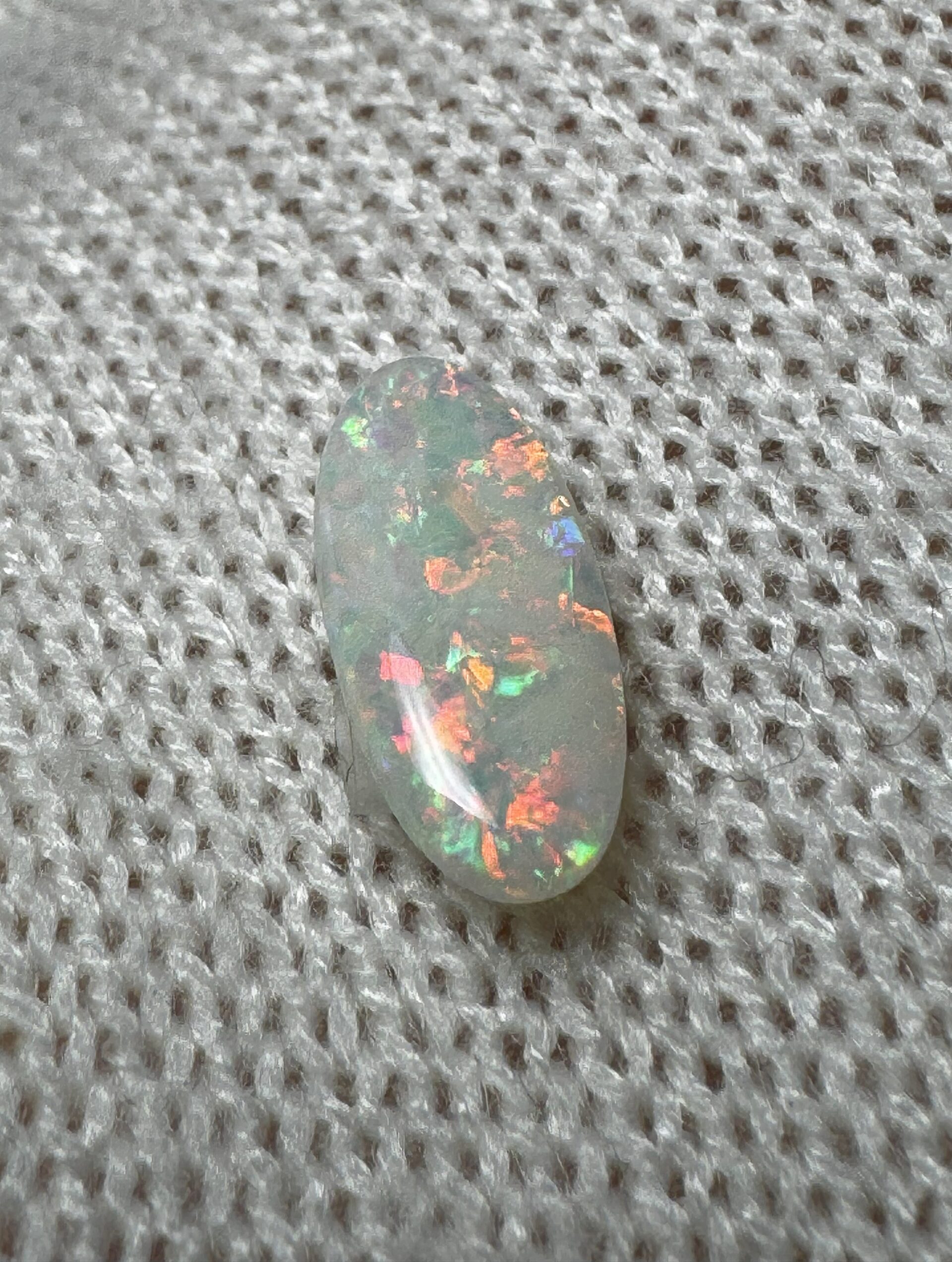 1.800 ct Oval Crystal Opal - Image 3